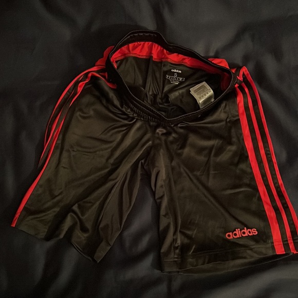 Adidas size small, black shorts - Picture 5 of 6